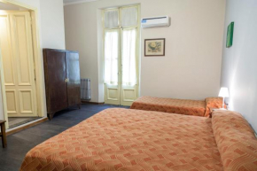 Hotel Reina